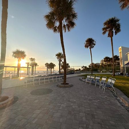 Sea Crest Aparthotel Point O'Rocks Bagian luar foto