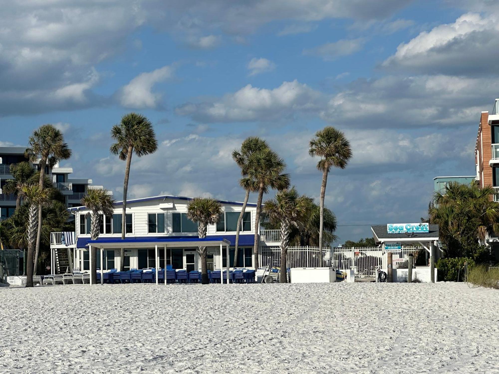 Sea Crest Aparthotel Point O'Rocks Bagian luar foto