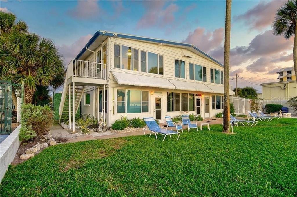 Sea Crest Aparthotel Point O'Rocks Bagian luar foto