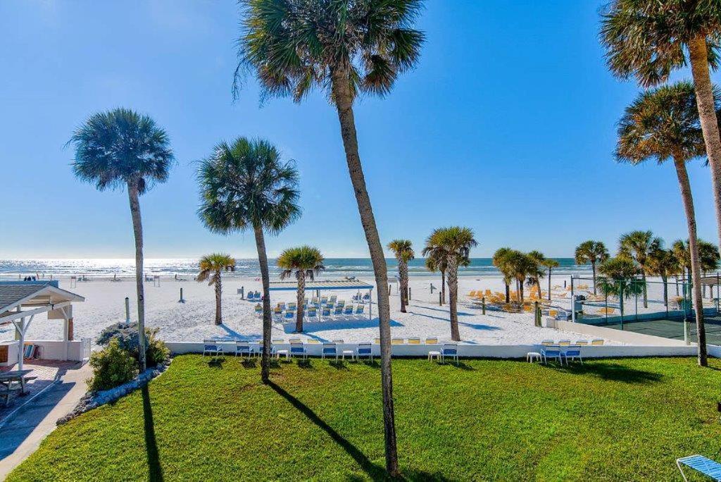 Sea Crest Aparthotel Point O'Rocks Bagian luar foto