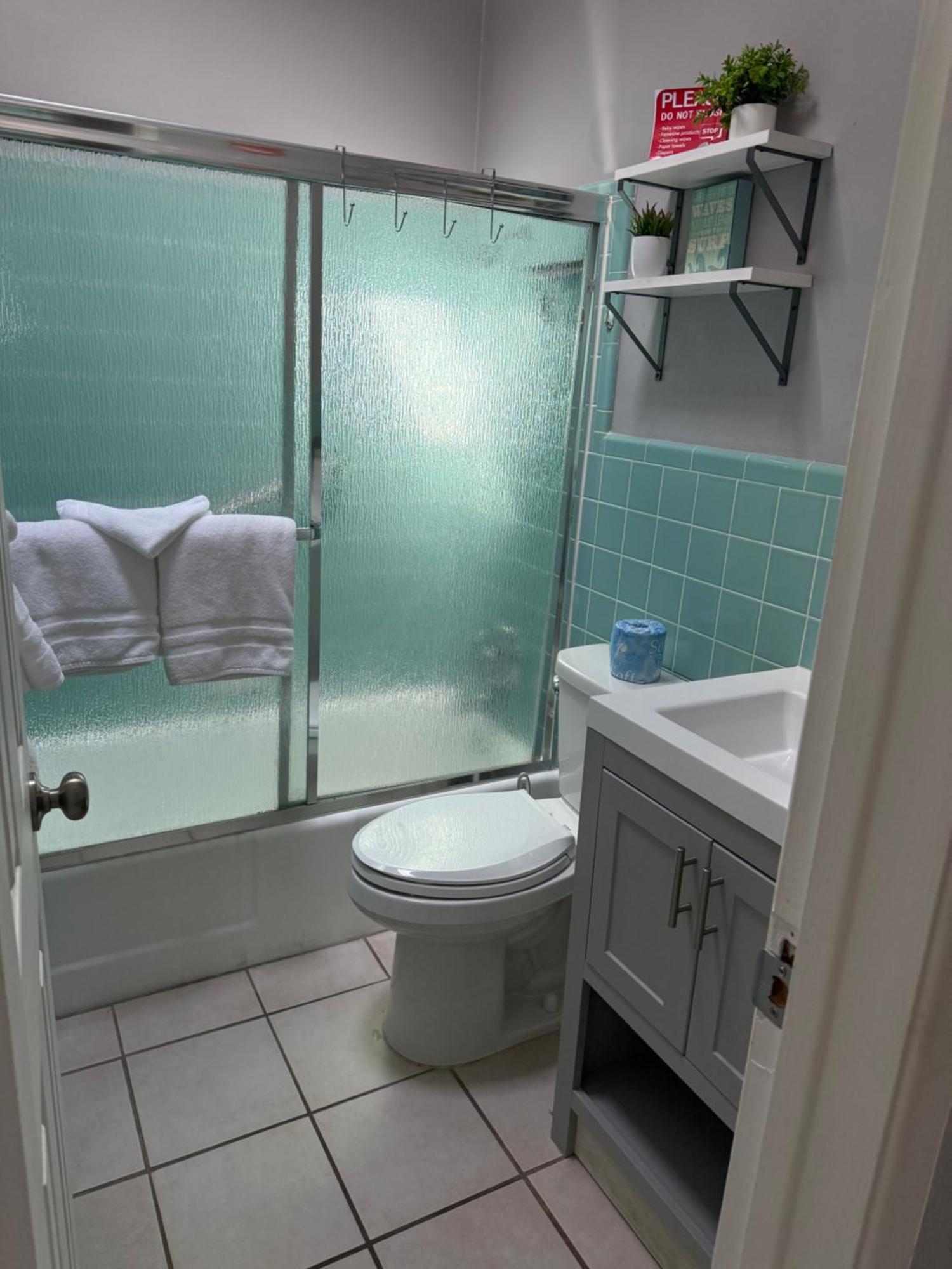 Sea Crest Aparthotel Point O'Rocks Bagian luar foto