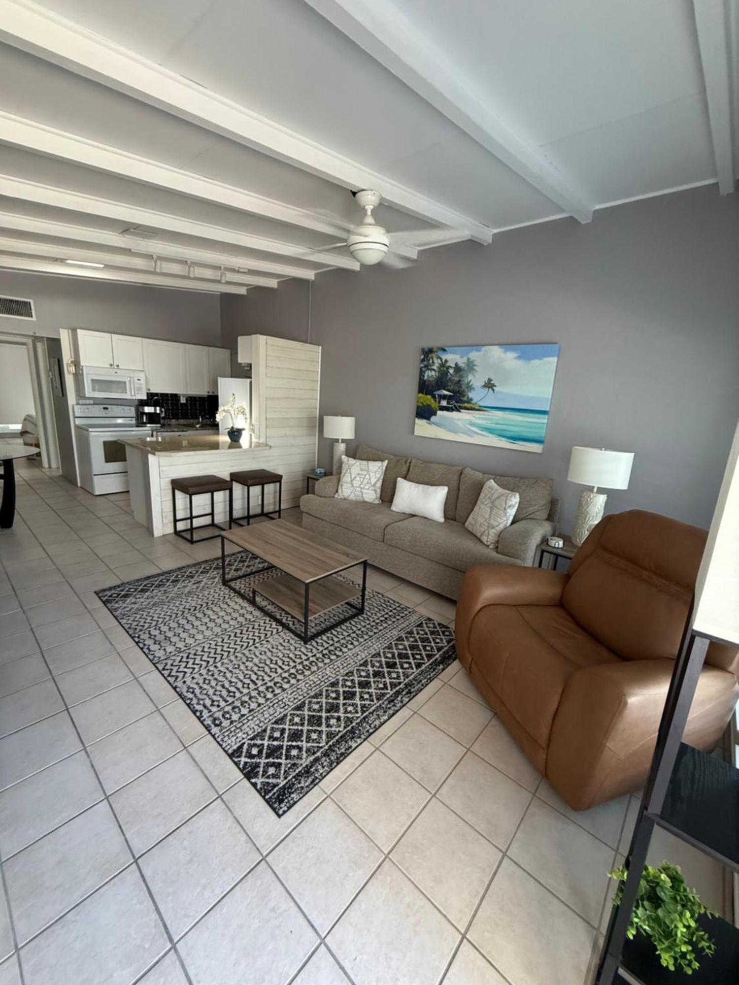 Sea Crest Aparthotel Point O'Rocks Bagian luar foto